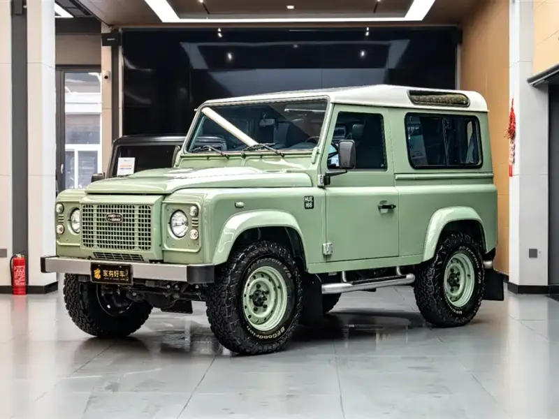 Land Rover Defender, 2017