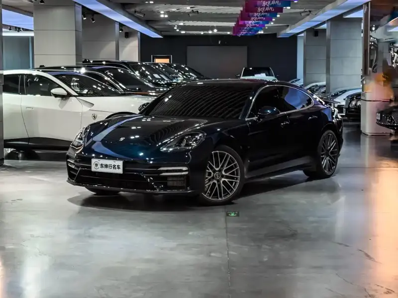 Porsche Panamera, 2022