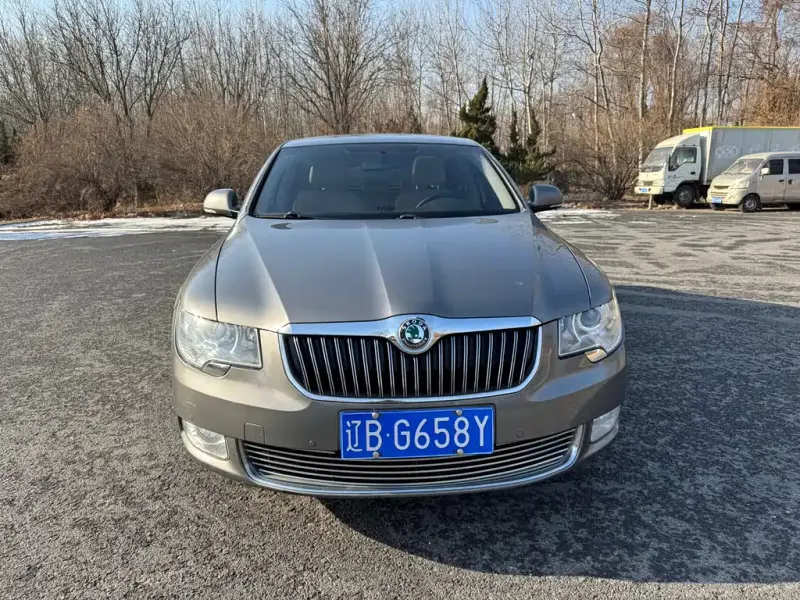 Skoda Superb, 2013