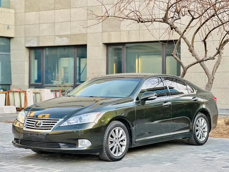 Lexus ES, 2010