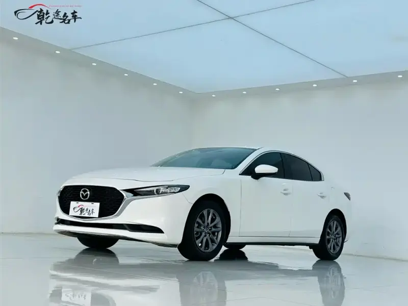 Mazda 3 Axela, 2021