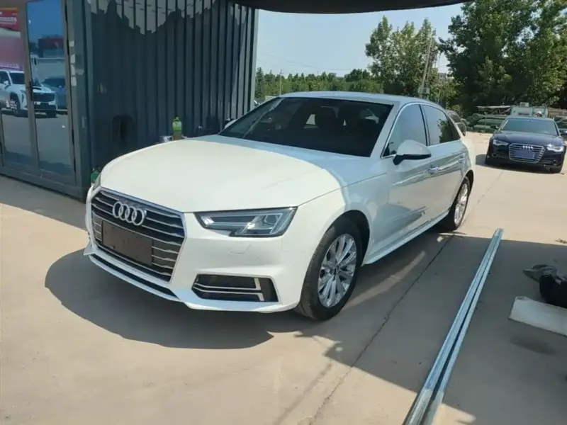 Audi A4L, 2019