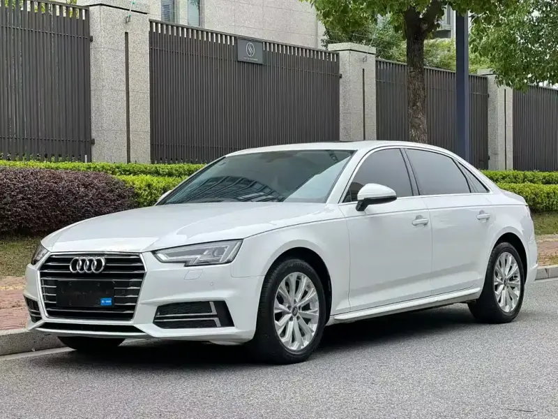 Audi A4L, 2020