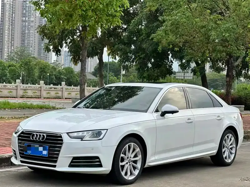 Audi A4L, 2018