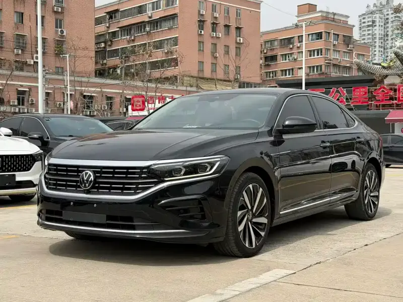 Volkswagen Passat, 2022