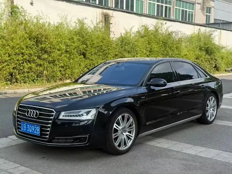 Audi A8, 2011
