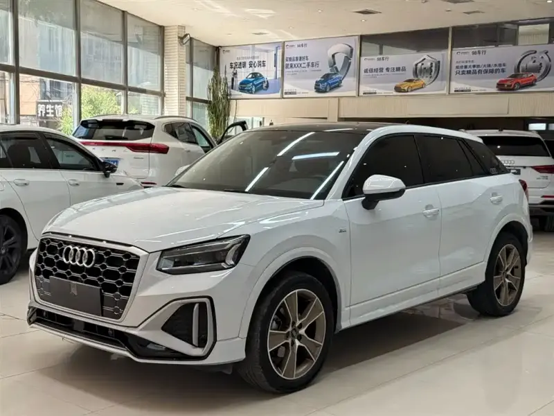 Audi Q2L, 2023