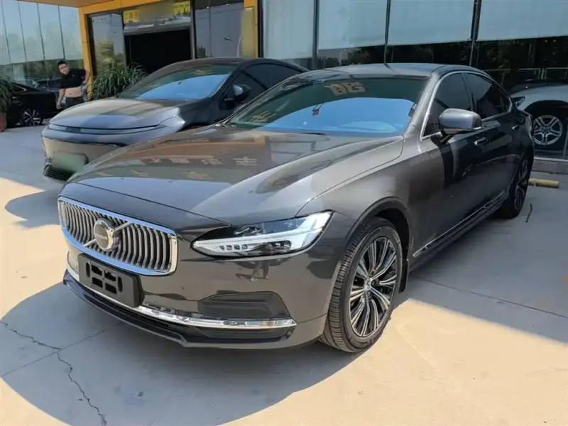 Volvo S90, 2022
