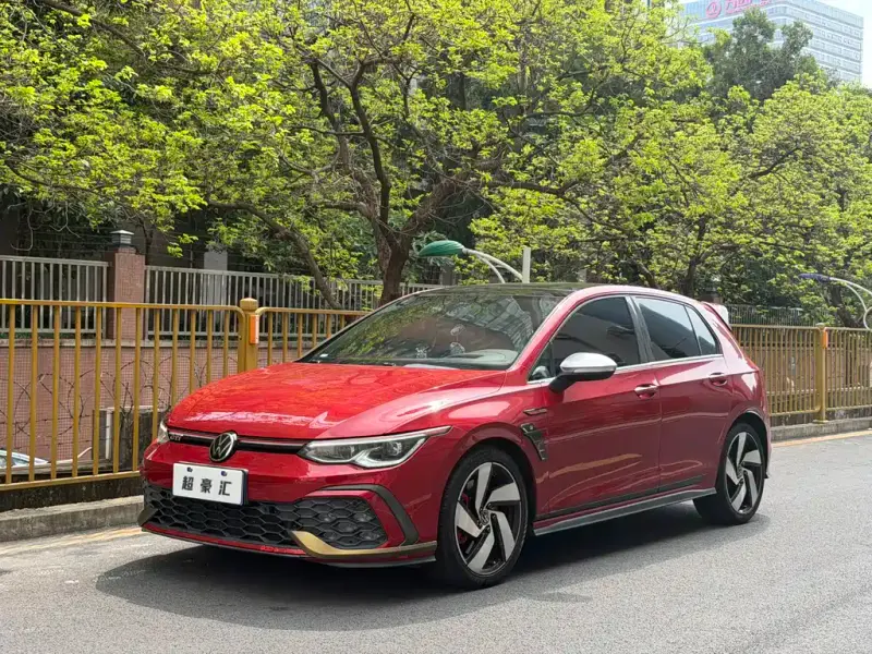 Volkswagen Golf GTI, 2022