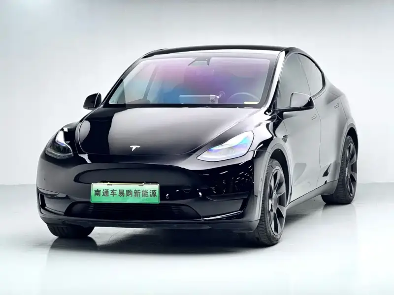 Tesla Model Y, 2023