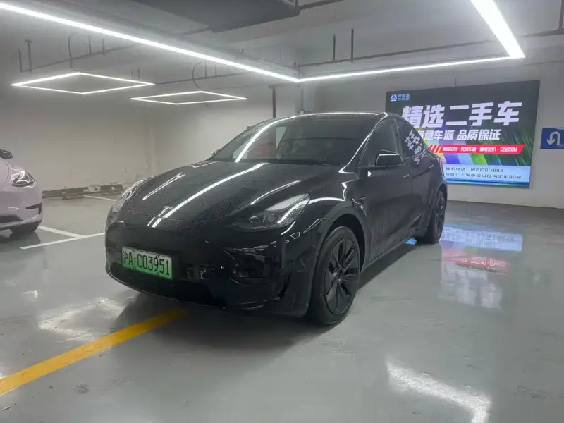 Tesla Model Y, 2023