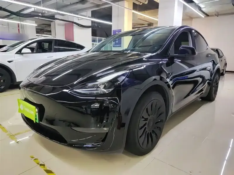 Tesla Model Y, 2022