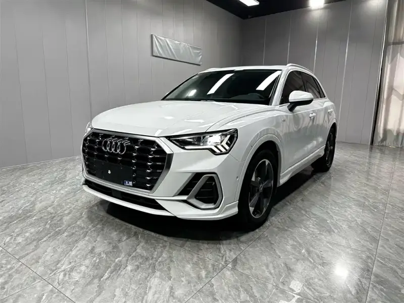 Audi Q3, 2022