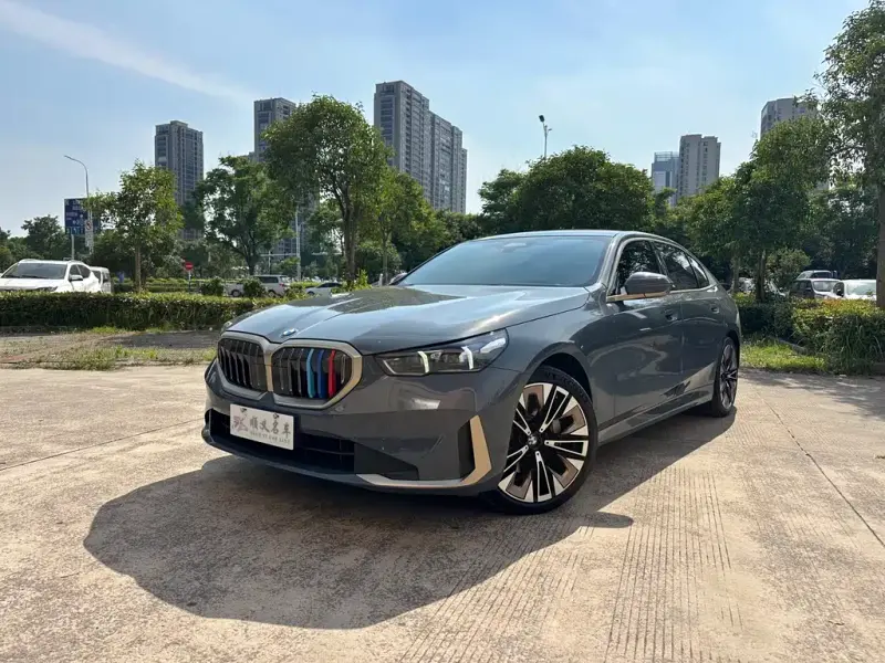BMW 5 Series, 2024