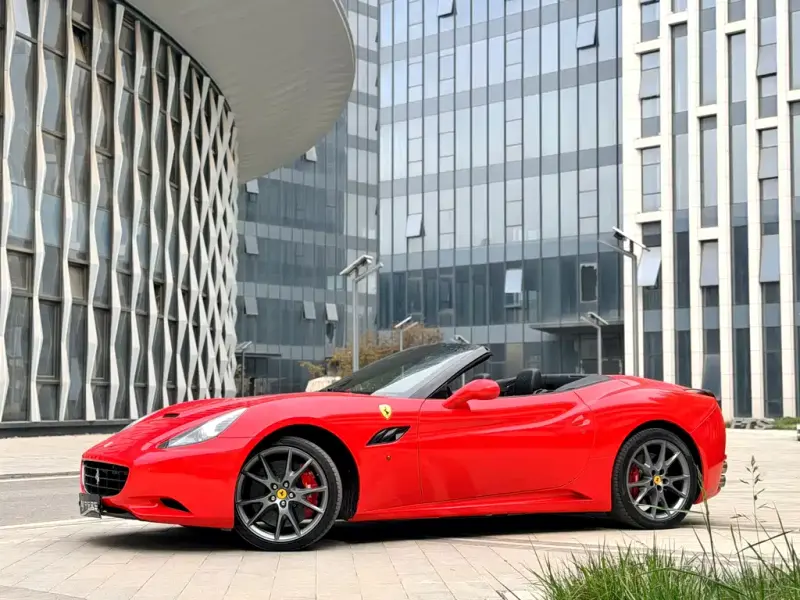 Ferrari California T, 2011