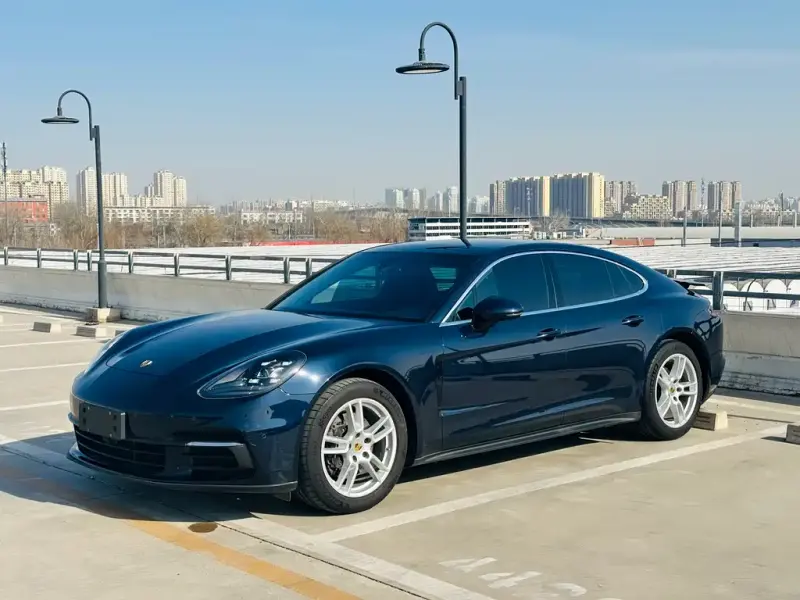 Porsche Panamera, 2018
