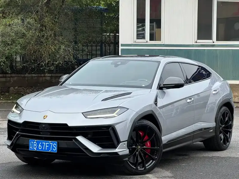 Lamborghini Urus, 2024