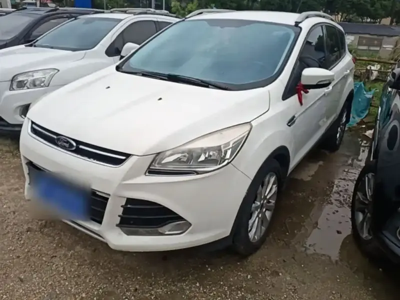 Ford Kuga, 2015
