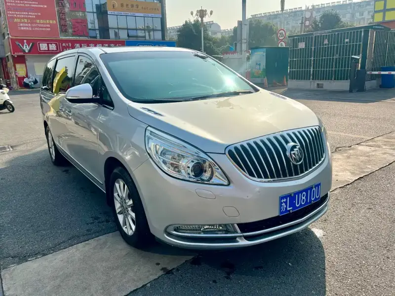 Buick GL8, 2011