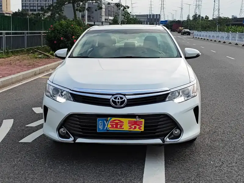Toyota Camry, 2015