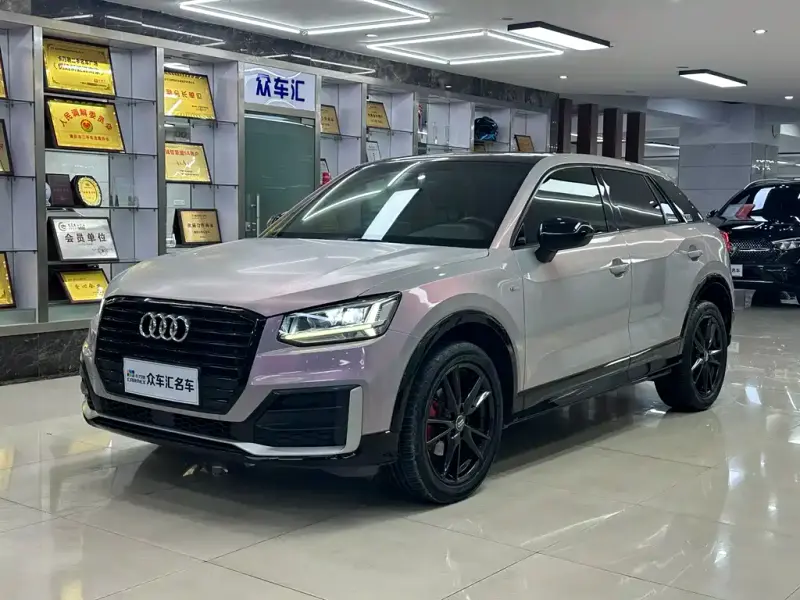 Audi Q2L, 2019