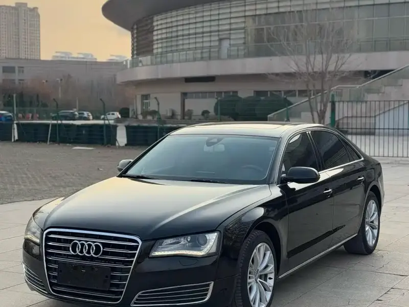 Audi A8, 2013