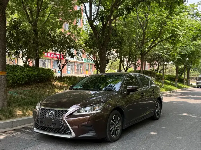 Lexus CT, 2018