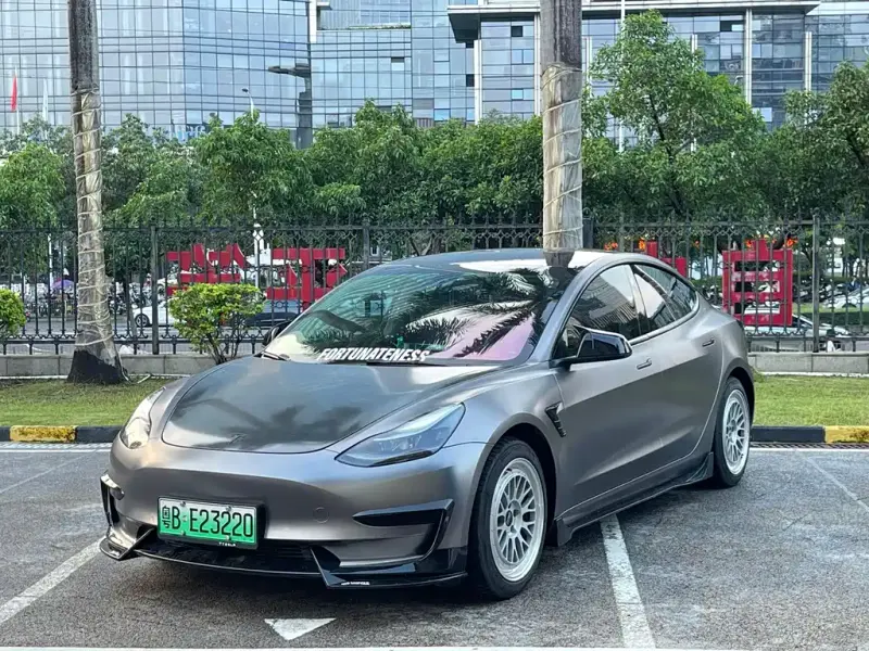 Tesla Model 3, 2021