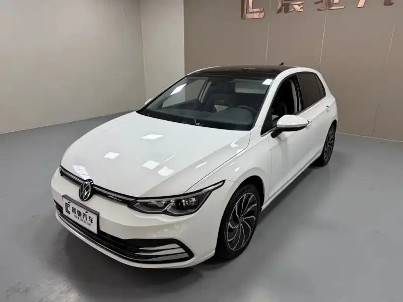 Volkswagen Golf, 2023