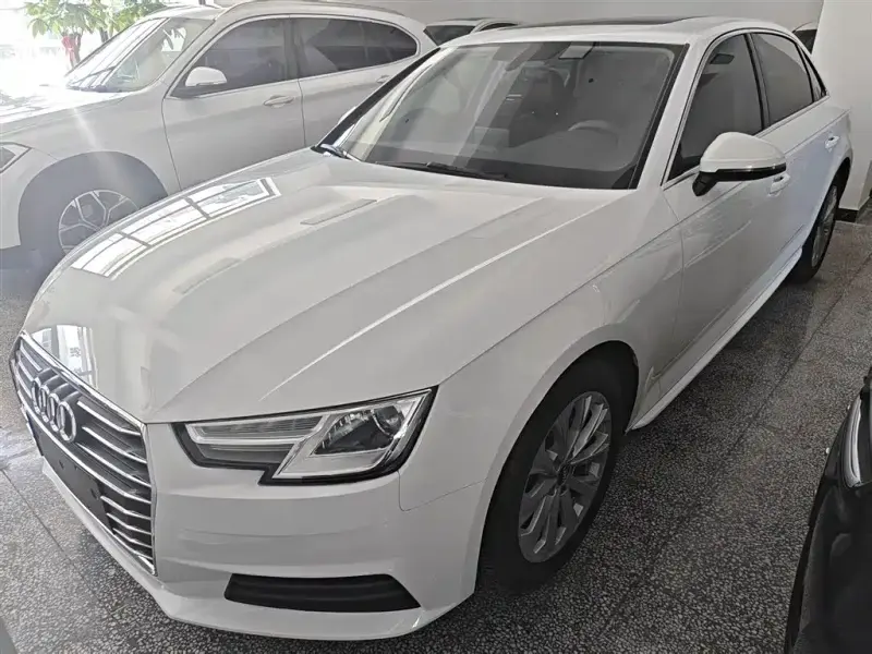 Audi A4L, 2017