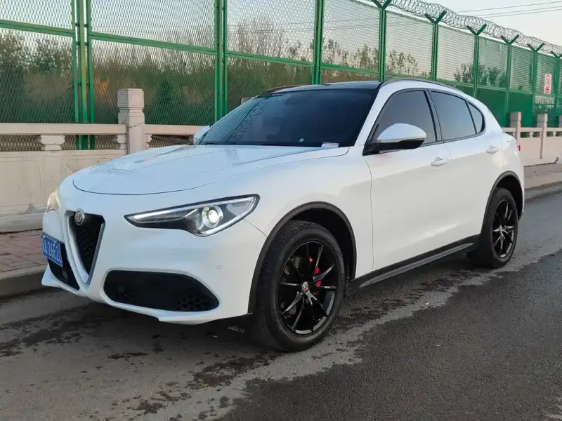 Alfa Romeo Stelvio, 2019