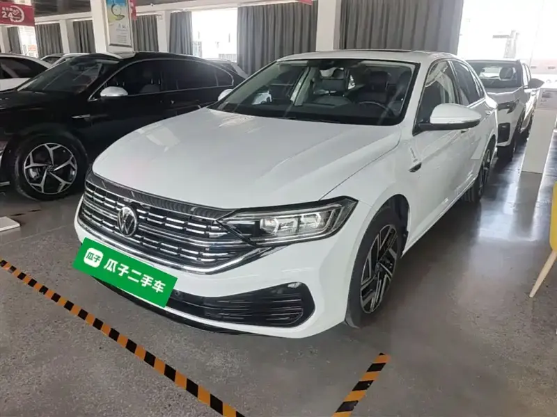 Volkswagen Sagitar, 2023
