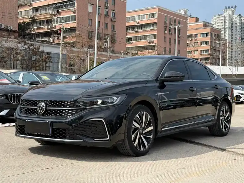 Volkswagen Passat, 2022