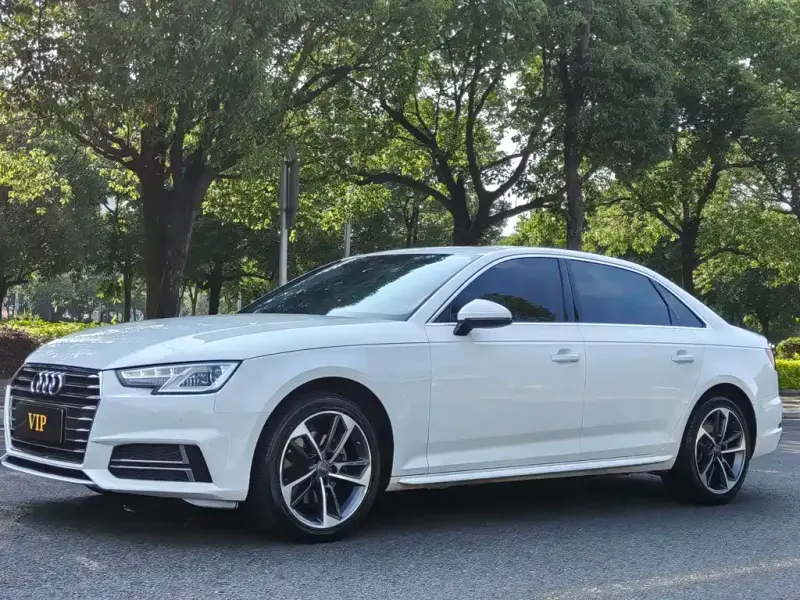 Audi A4L, 2019
