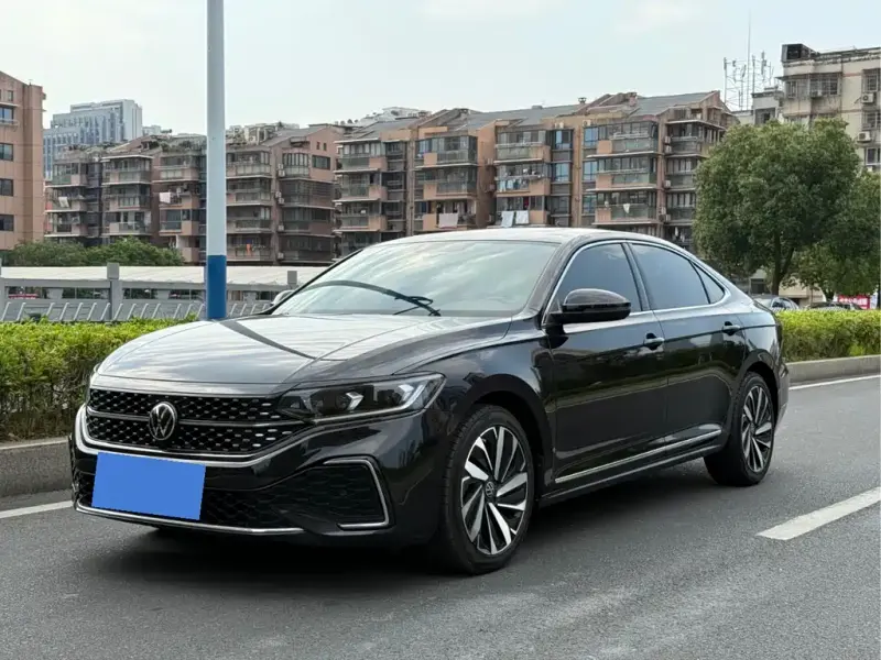 Volkswagen Passat, 2022
