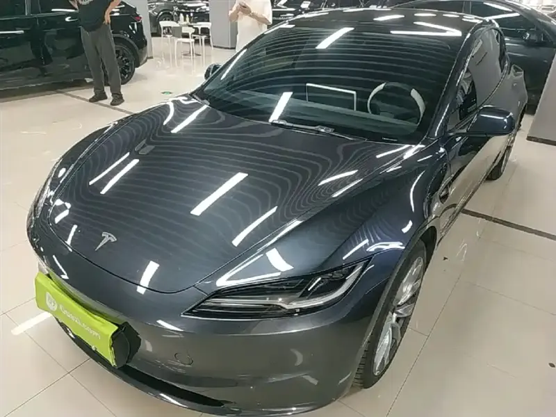 Tesla Model 3, 2024