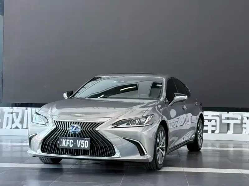 Lexus ES, 2019