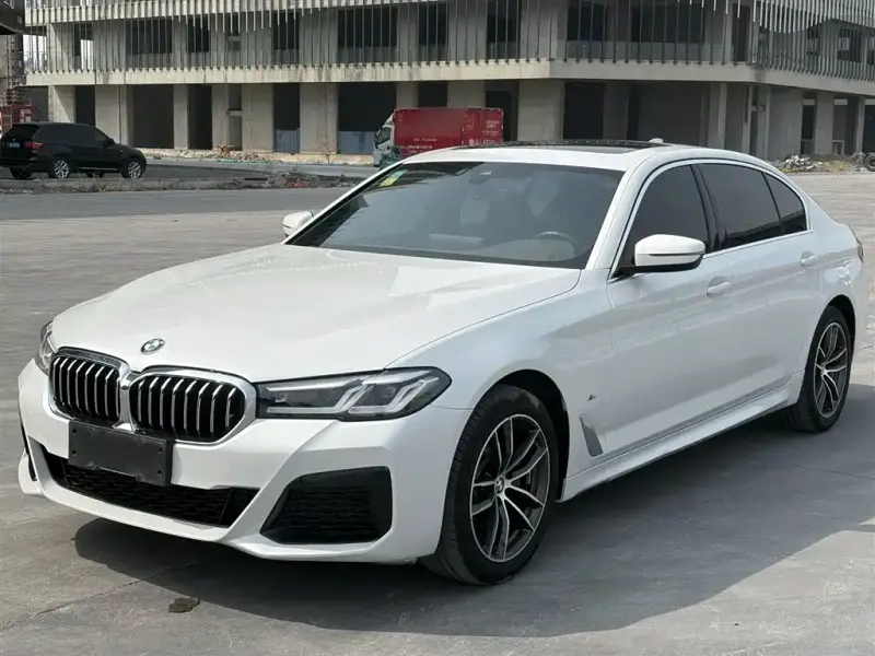 BMW 5 Series, 2022