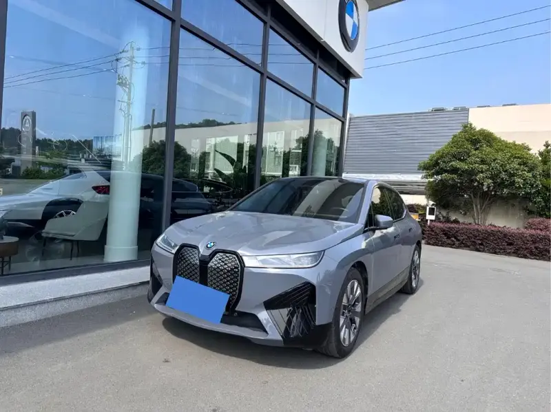 BMW iX, 2022