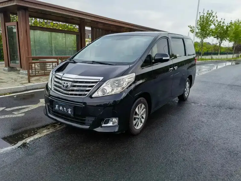 Toyota Alphard, 2015