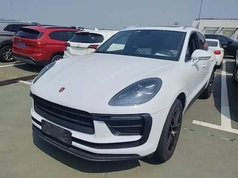 Porsche Macan, 2022