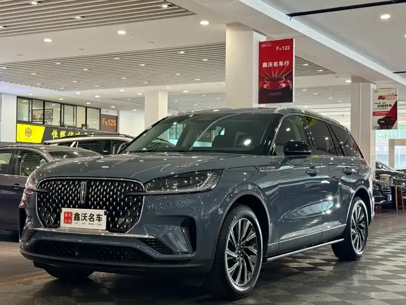Lincoln Aviator, 2025