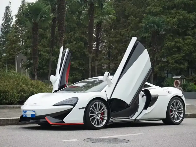McLaren 570, 2018