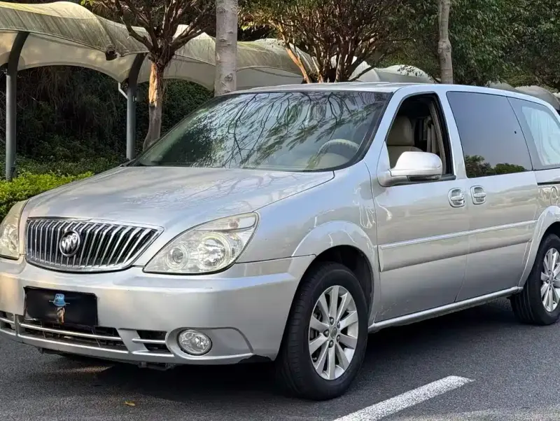 Buick GL8, 2015