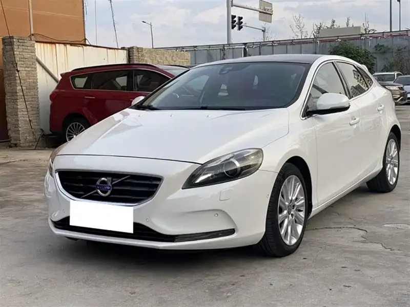 Volvo V40, 2013
