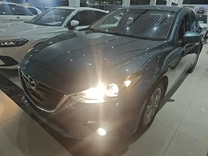 Mazda 3 Axela, 2016