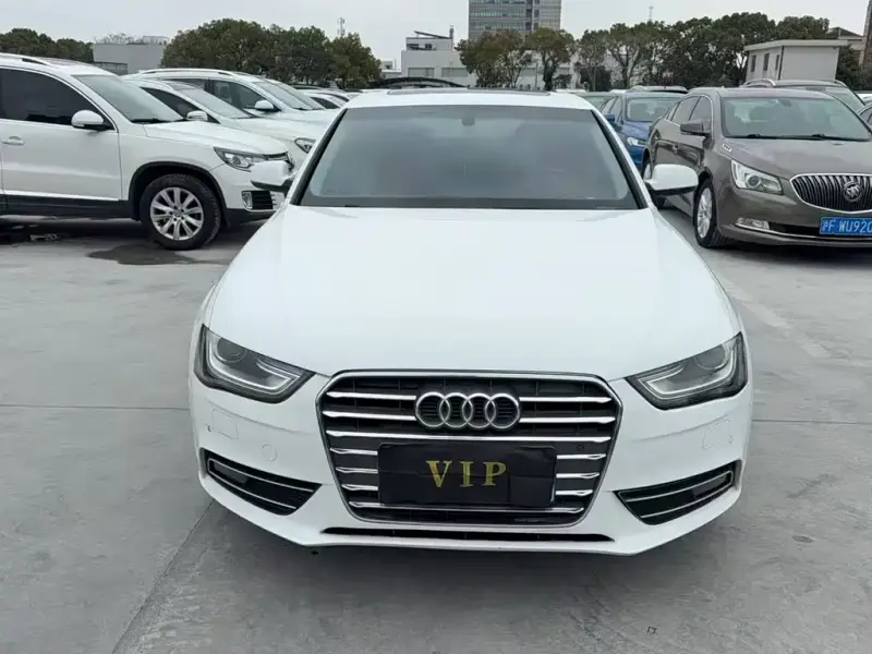 Audi A4L, 2015
