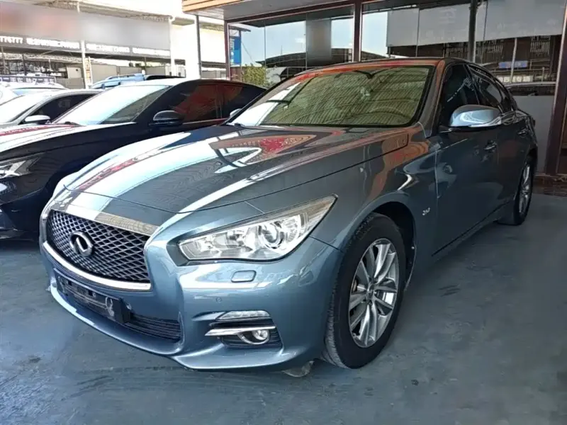 Infiniti Q50, 2015