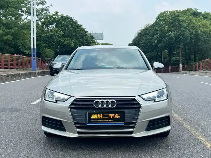 Audi A4L, 2017