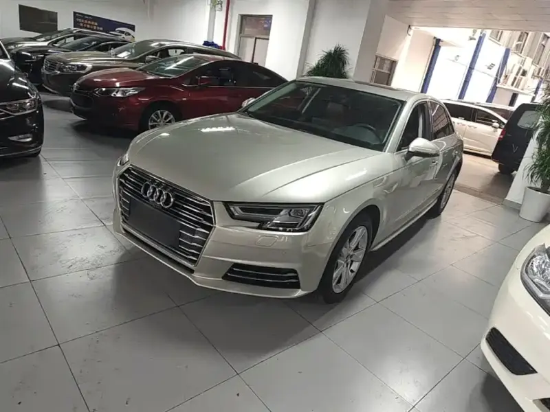 Audi A4L, 2018